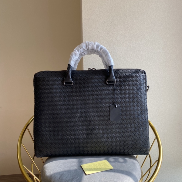 ボッテガヴェネタバッグ側面デザイン